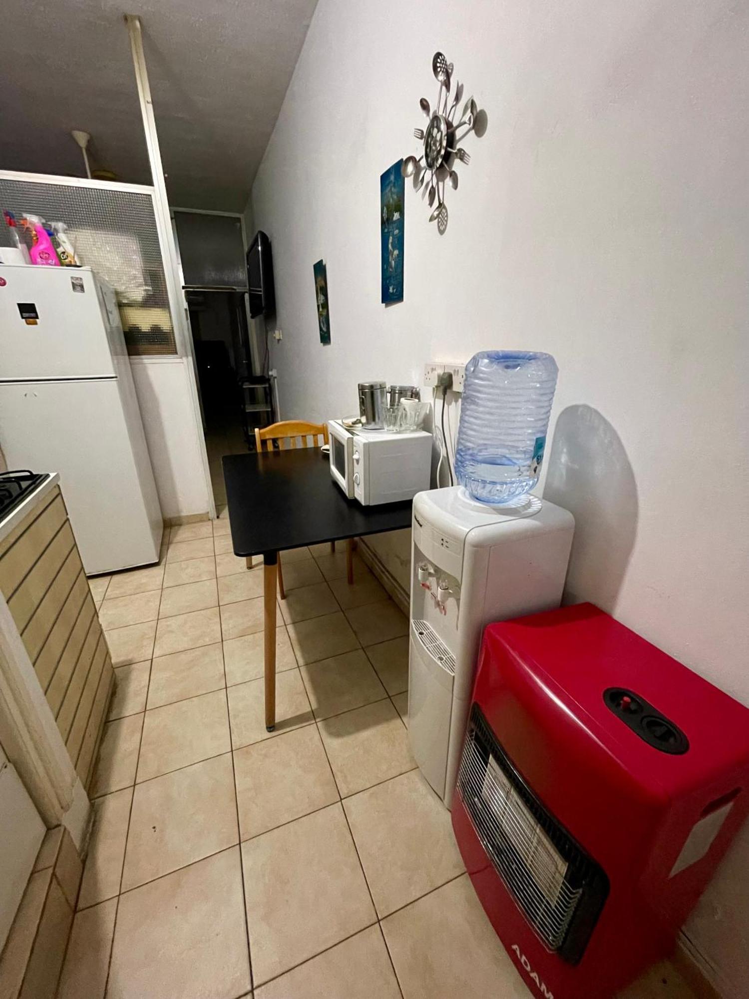 Studio Apartment Larnaca Eksteriør billede