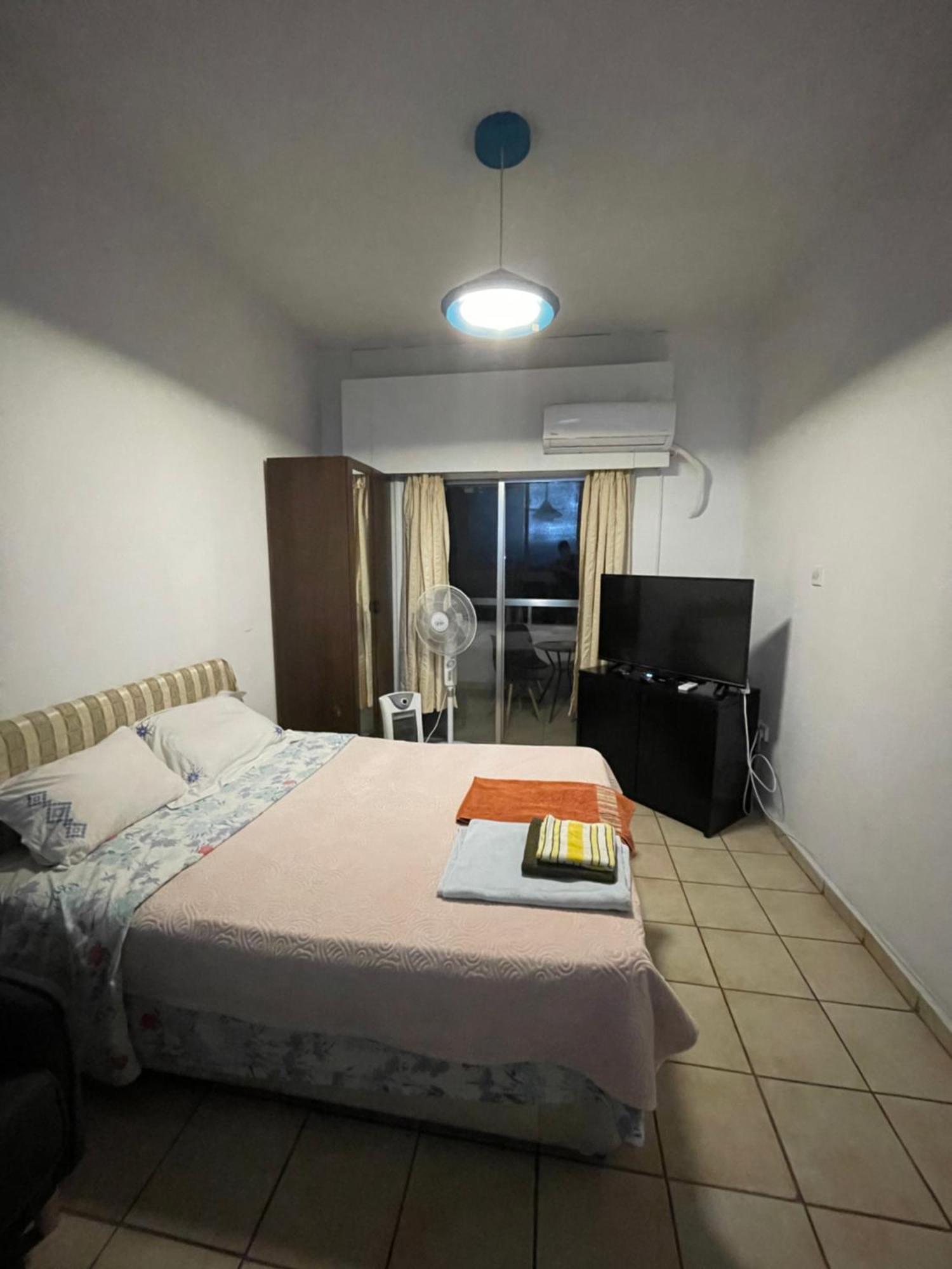 Studio Apartment Larnaca Eksteriør billede